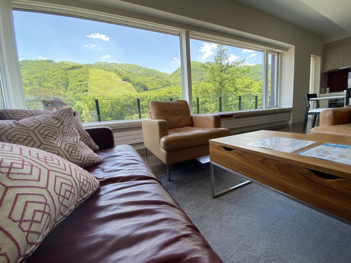Mountain Side Hakuba Hotel Exterior photo