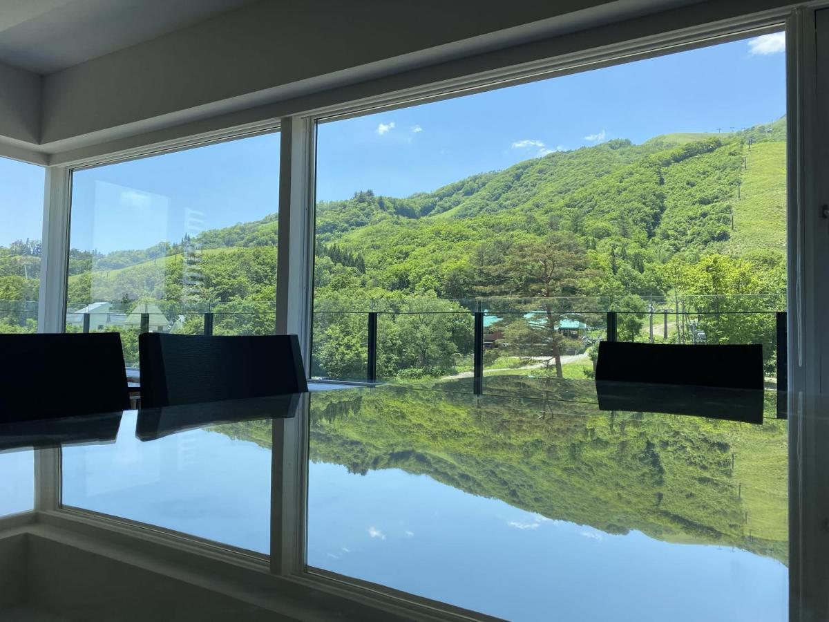 Mountain Side Hakuba Hotel Exterior photo