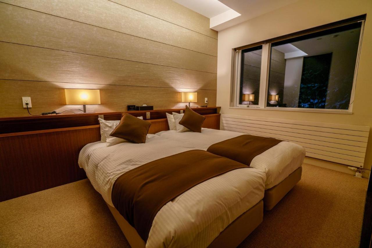 Mountain Side Hakuba Hotel Exterior photo