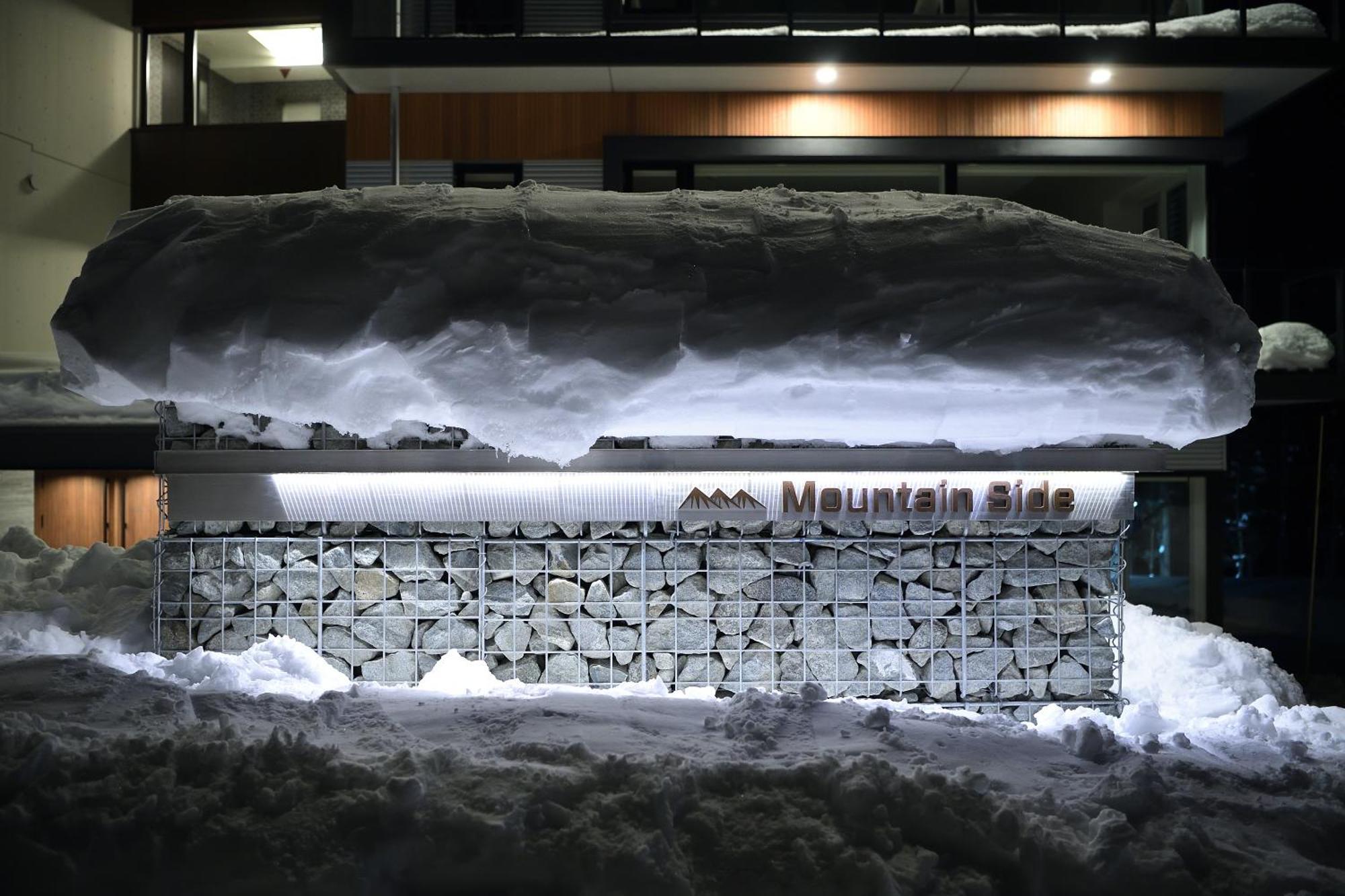Mountain Side Hakuba Hotel Exterior photo