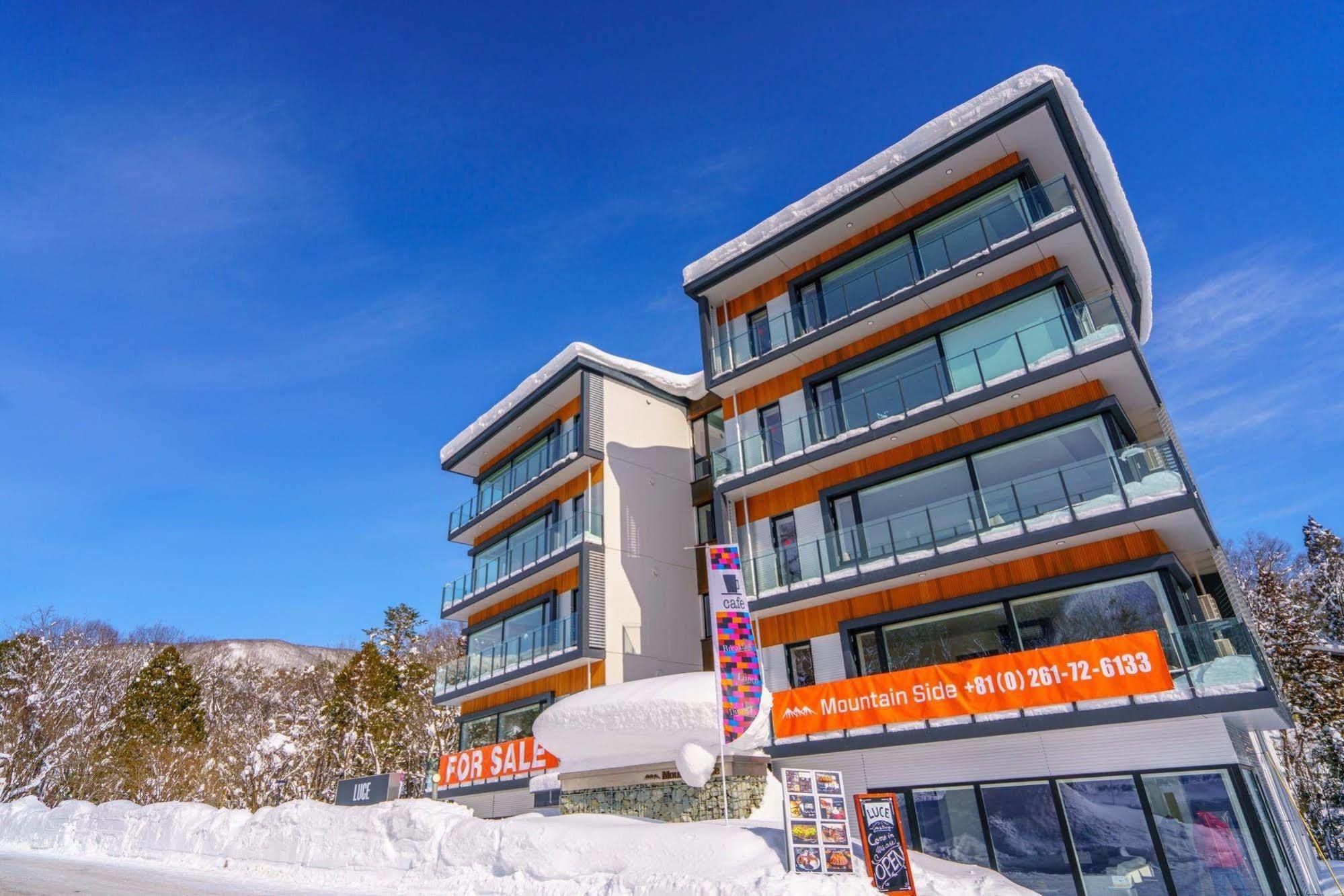 Mountain Side Hakuba Hotel Exterior photo