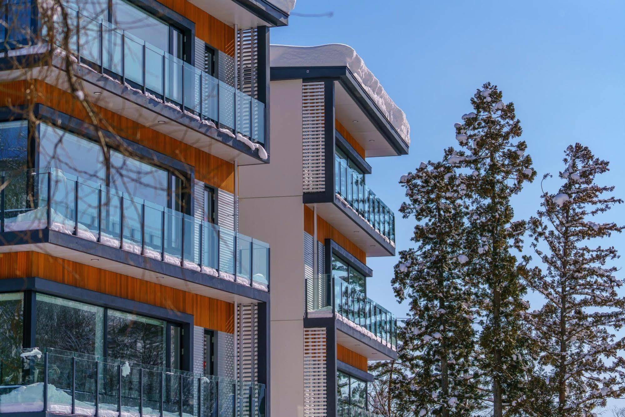 Mountain Side Hakuba Hotel Exterior photo