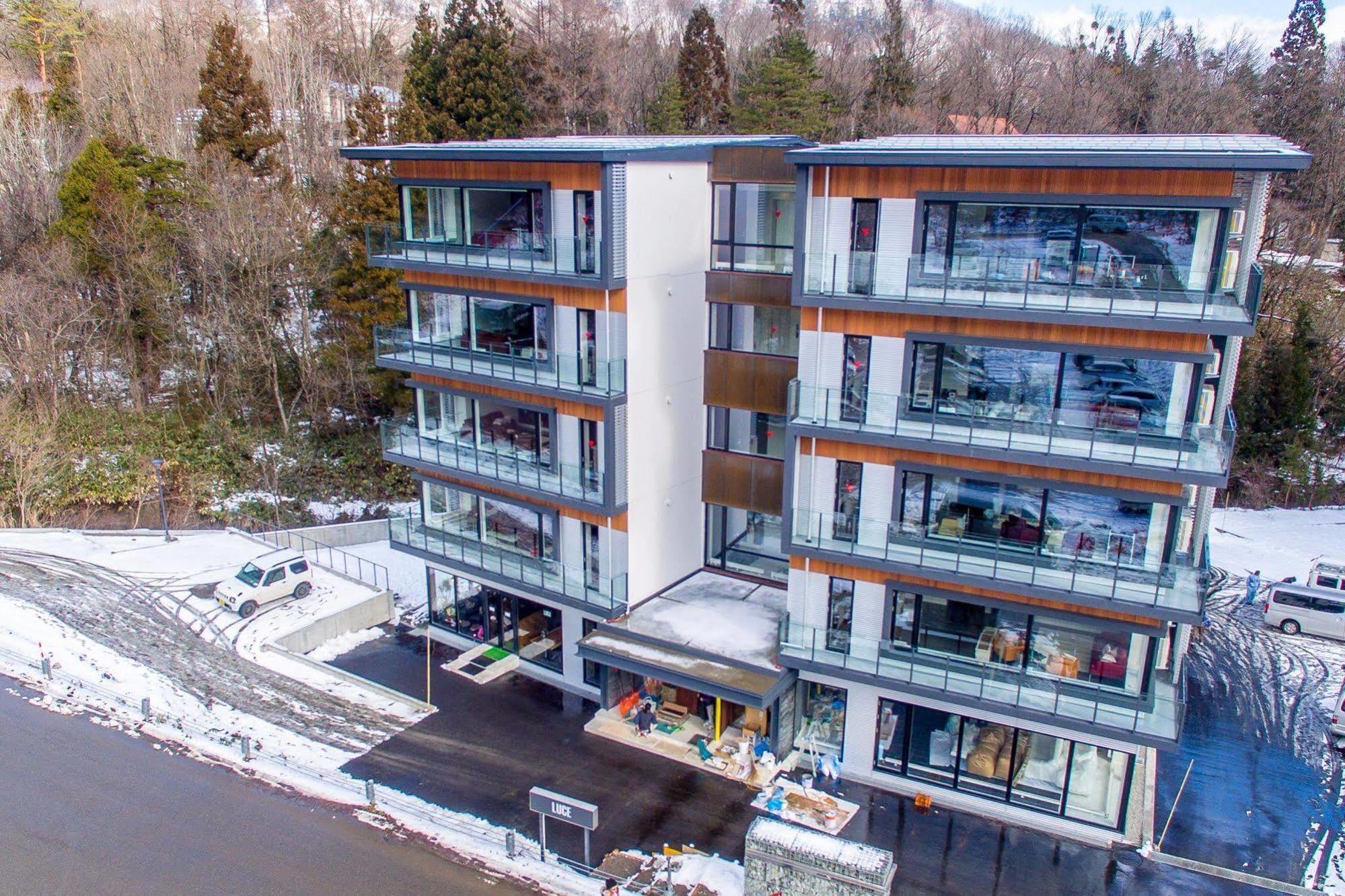 Mountain Side Hakuba Hotel Exterior photo
